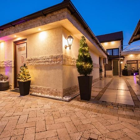 אראד H & V Residence - Diamond Bungalow Apartment מראה חיצוני תמונה